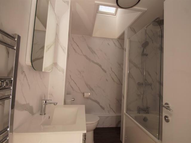 Flat for rent in Falcon Lodge, Wales