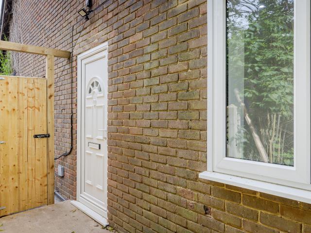 Flat for rent in Limpsfield, Tandridge