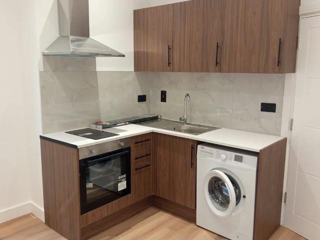 Flat for rent in The Hyde, Greater London