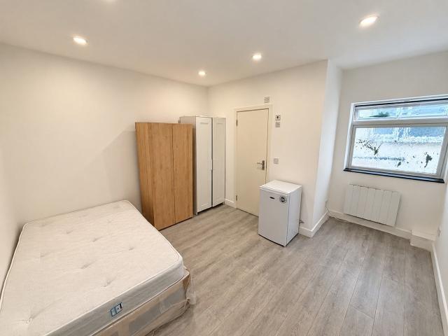 Flat for rent in Chingford, Greater London