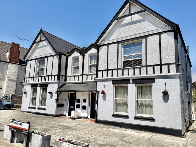 Flat for rent in Winchmore Hill, Edmonton