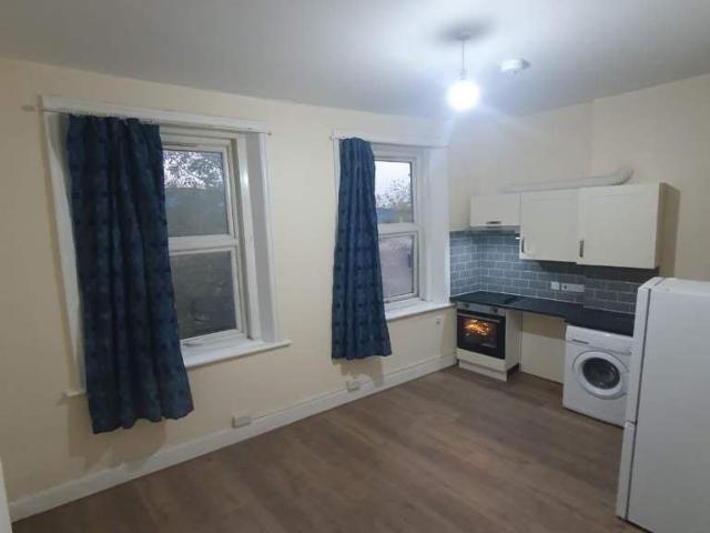 Flat for rent in Harlesden, Greater London