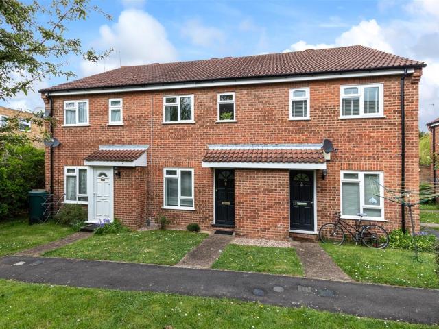 Flat for rent in Halfway Street, Greater London
