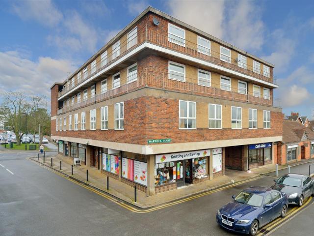 Flat for rent in Green Close, Warwickshire
