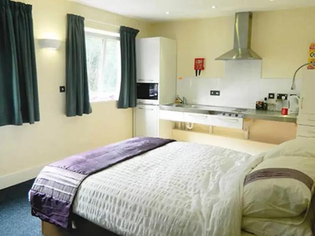 Room for rent in Penryn, Cornwall
