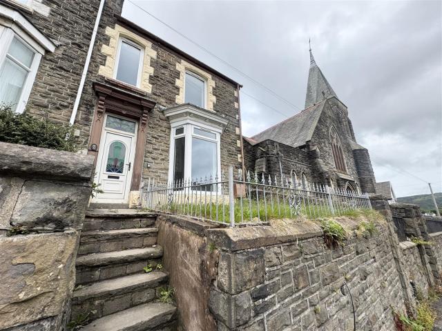 Flat for rent in Cwmbwrla, Nangreaves