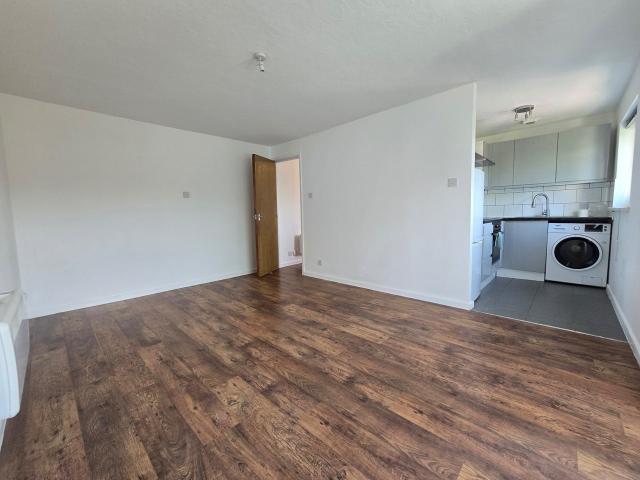 Flat for rent in London Borough of Lewisham, Greater London