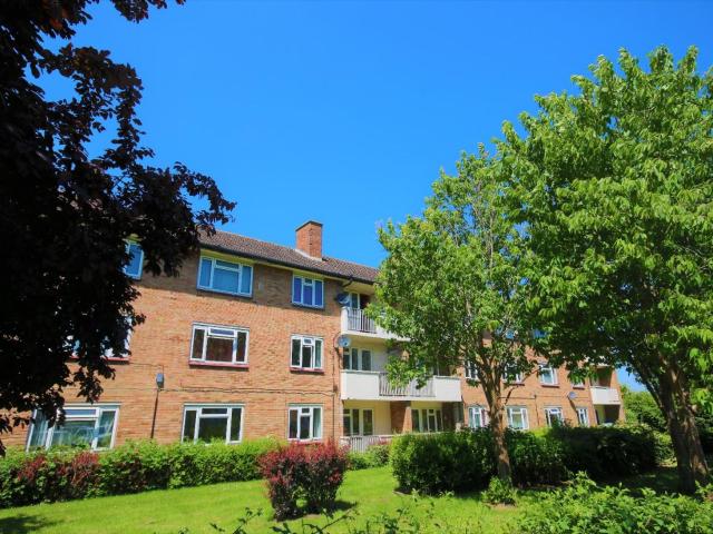 Flat for rent in Northway, The Slade