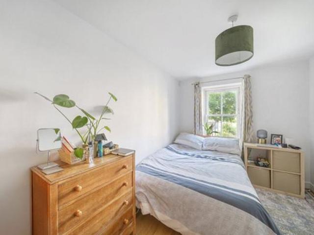 Flat for rent in Stockwell, Greater London