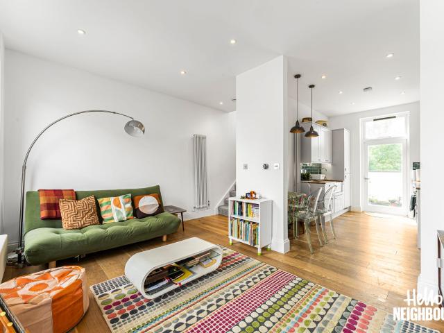 Flat for rent in West Hackney, Greater London