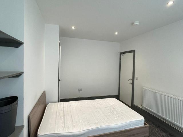Flat for rent in Stoke, Stoke-on-Trent