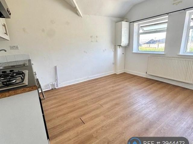 Flat for rent in Little Leigh, Barnton
