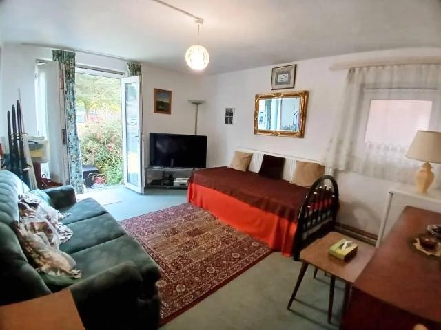 Flat for rent in London Borough of Harrow, Greater London