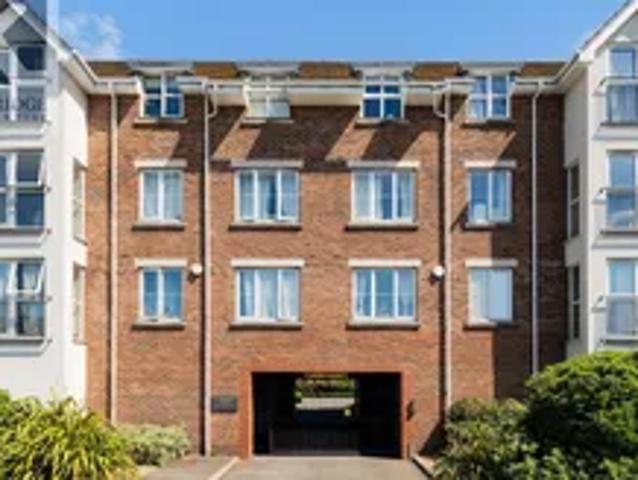 Flat for rent in Stoneleigh, Ewell