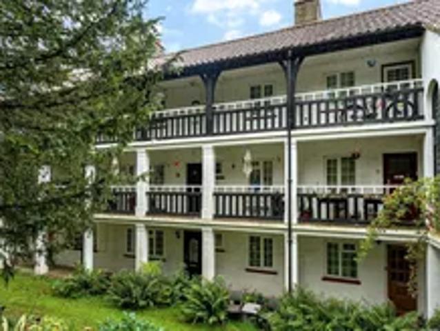 Flat for rent in Stoneleigh, Ewell