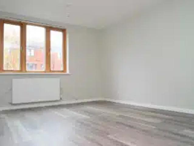 Flat for rent in London Borough of Lewisham, Greater London