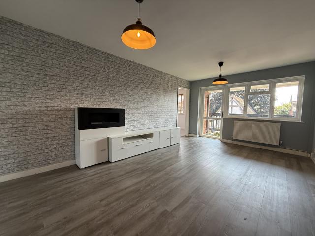Flat for rent in Lichfield, Boley Park