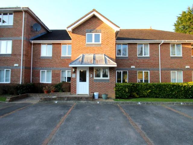 Flat for rent in Midway, Kent