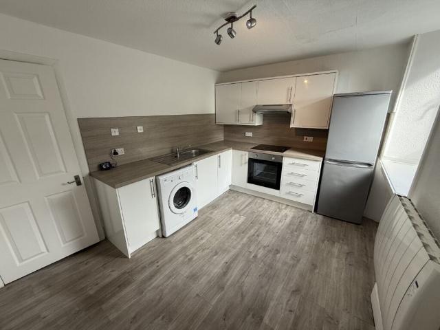 Flat for rent in Coldside, Scotland