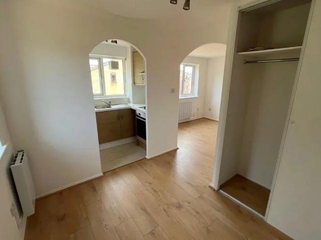 Flat for rent in Edmonton, Greater London