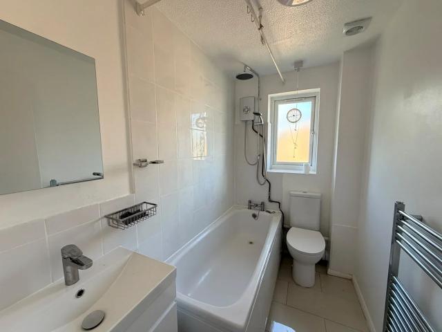 Flat for rent in London Borough of Enfield, Greater London