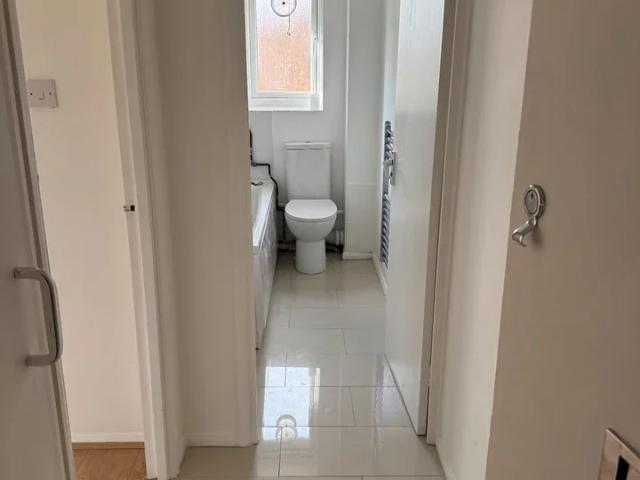 Flat for rent in Edmonton, Greater London