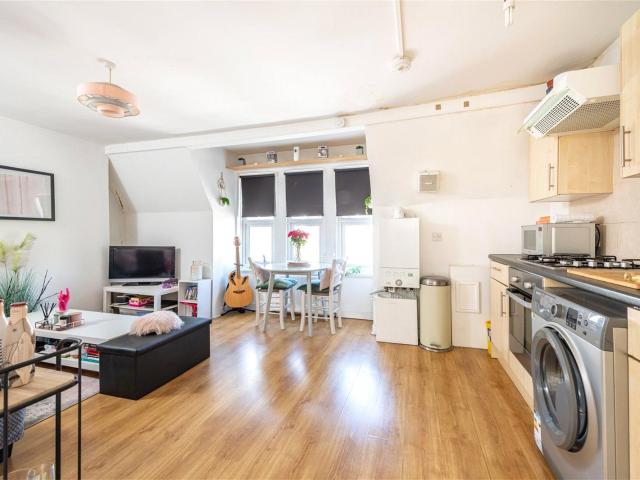 Flat for rent in Streatham, Greater London