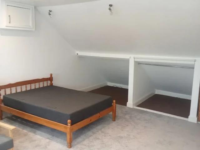 Flat for rent in London Borough of Merton, Mitcham