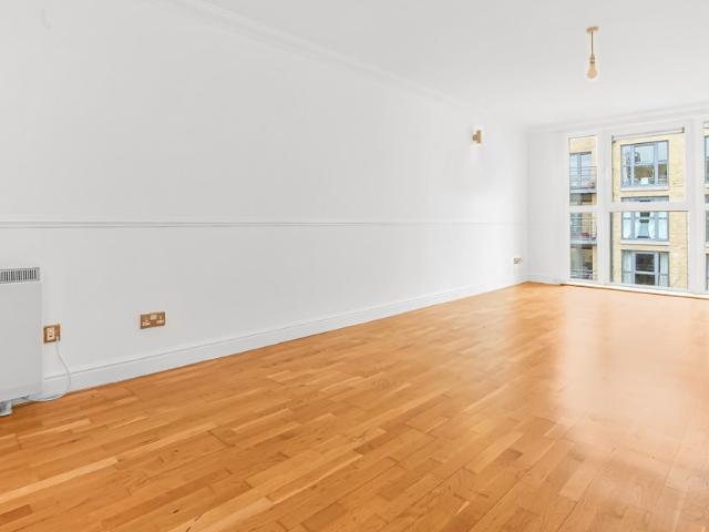 Apartment for rent in Millennium Quay, Greater London