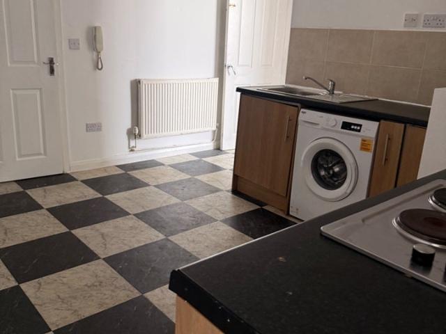 Flat for rent in Spring Park, Luton