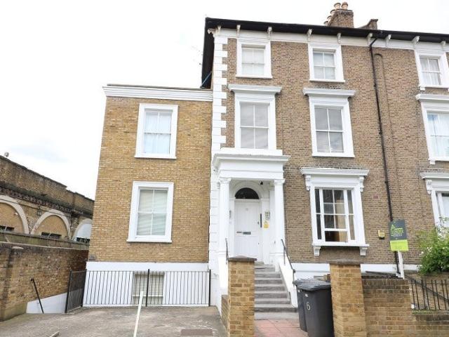 Flat for rent in Hammersmith, Greater London