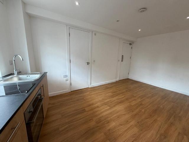 Flat for rent in Hendon, Greater London
