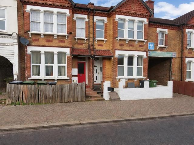 Flat for rent in Streatham, Greater London