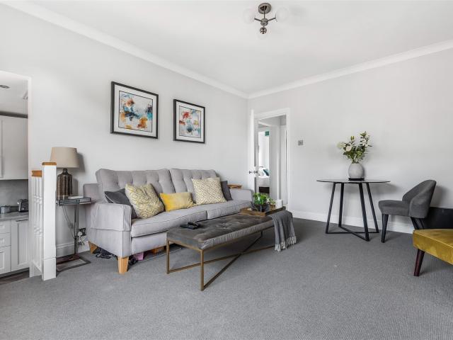 Flat for rent in Surbiton, Greater London