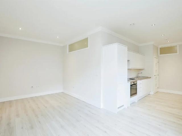 Flat for rent in Lakenham, East Bank