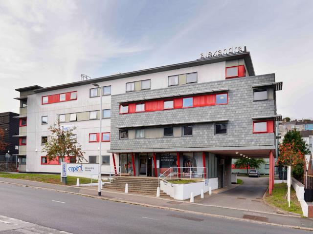 Flat for rent in Greenbank, Mount Wise