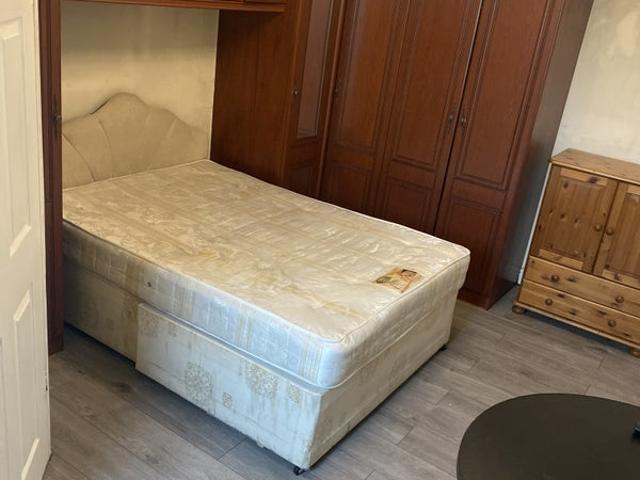 Flat for rent in London Borough of Hounslow, Greater London