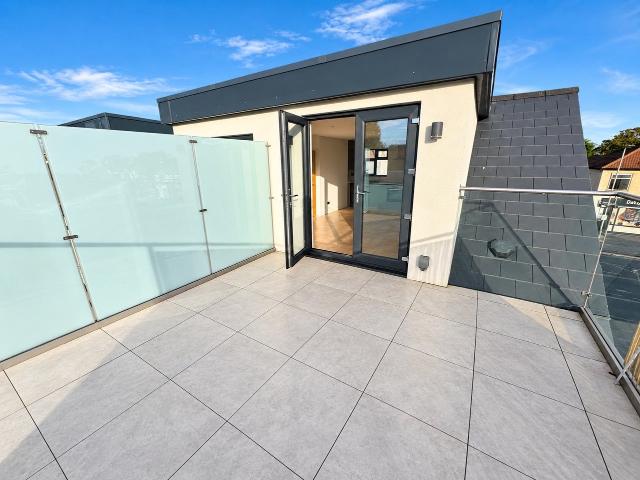 Flat for rent in London Borough of Havering, Greater London