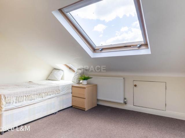 Flat for rent in Whitley, Reading