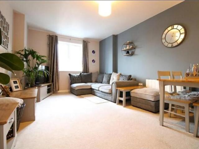 Flat for rent in Coleview, Kingsdown