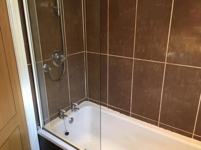 Flat for rent in Nangreaves, Wales