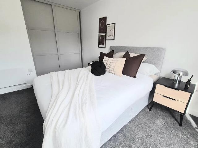 Flat for rent in Boothtown, Halifax