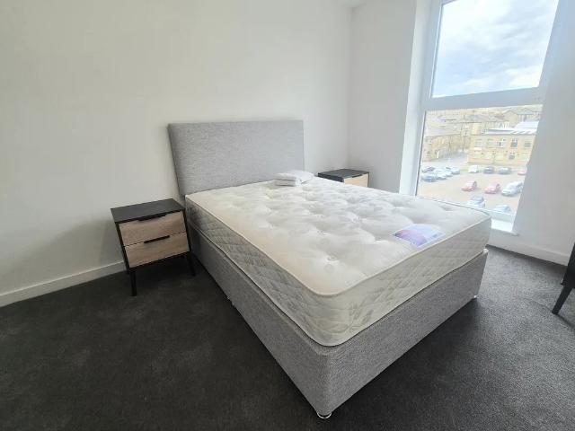 Flat for rent in Boothtown, Halifax