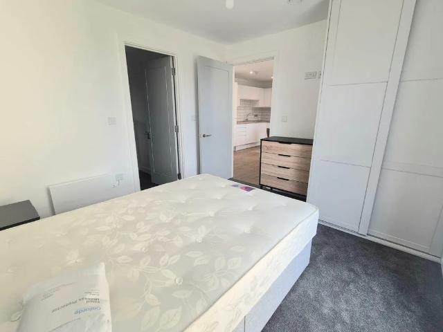 Flat for rent in Boothtown, Halifax