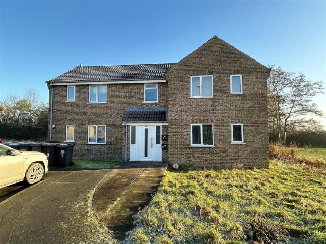 Flat for rent in Barlby, North Yorkshire