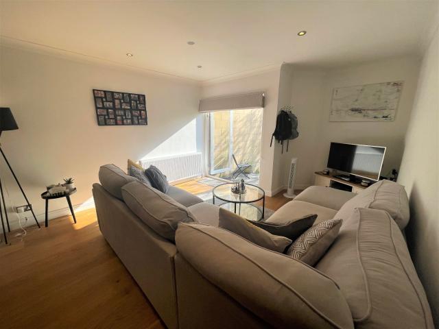 Flat for rent in Bathwick, Dulcote