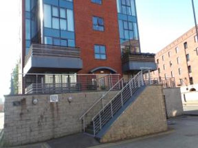 Flat for rent in Chinatown, Calderstones