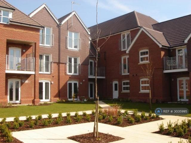 Flat for rent in Alder Hills, Poole