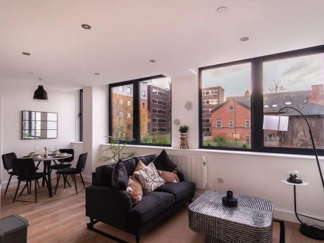 Flat for rent in Gorse Hill, Trafford Park
