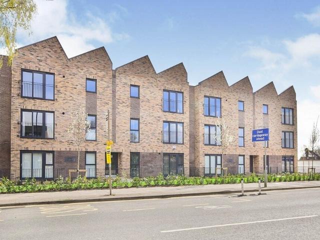 Flat for rent in Gorse Hill, Trafford Park